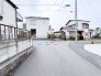 静かな佇まいが、日々の暮らしに穏やかな彩りをもたらします。