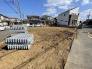 広々とした更地で、新しい暮らしの可能性が広がります