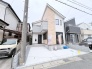 洗練された外観が周囲の街並みと調和し、住まう方の日常を穏やかに彩る落ち着きある佇まいです。