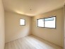 飾らないシンプルな内装が、日々の暮らしに心地よい静けさと穏やかな調和をもたらしてくれます。