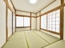 自然素材の温もりに包まれた、心から寛げる静かで穏やかな時間が流れる空間です。