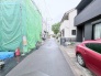 穏やかな街並みに調和する、洗練された住まい。