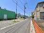 車の通りも少ない閑静な住宅地。子育てにも、第二の人生にも。
