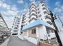 澄み渡る空の下、穏やかな日々が始まる住まい