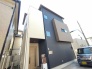 車通りの少ない閑静な住宅地、のびのびした子育てに適します。