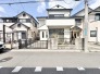 整然とした外観が、心地よい静けさを感じさせる住まい