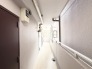 整然とした通路が、心地よい静けさを誘います。