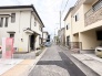 静かで落ち着いた街並みに、穏やかな時間が流れます。