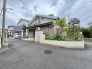車の通りも少ない閑静な住宅地。子育てにも、第二の人生にも。

