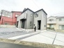 洗練された佇まいが街並みに溶け込む、落ち着きと気品を感じさせる外観デザイン。