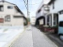 穏やかな空気が流れる閑静な住宅街に佇む、心地よい時間が過ごせるアプローチ。