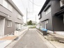 静かな住宅街に佇む、落ち着きのある住まい。