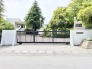 上沖小学校まで徒歩９分 650m