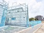 新たな暮らしの舞台が整うまでのプロセスを、静かに見守るような期待感とともに感じられます。