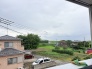 幹線道路から１本入った現地は、想像以上に静かに感じられます。
