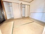 静かで落ち着いた和の趣を感じさせる空間