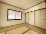 和の趣を感じる、落ち着いた空間が広がります
