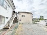 静かな住宅街に佇む、穏やかな暮らしを育む空間。
