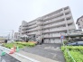 落ち着いた佇まいと、機能的な暮らしを叶える住まい