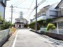 緑豊かな街並みに佇む、心地よい暮らしを育む住まい。