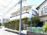 緑豊かな木々が彩る、穏やかな住まいの空間。