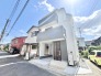 澄み渡る青空の下、穏やかな時間が流れる住まい。