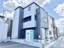 モダンな外観と、洗練された都市の暮らしを予感させる佇まい