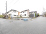 閑静な住宅街の一角に位置し、開放感のある角地が日々の暮らしに心地よいゆとりをもたらします。