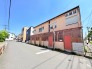 現地から東側方向には、閑静な住宅街が広がります。