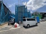 新しい暮らしの形が少しずつ形作られていく、期待感に満ちた建設現場の風景です。
