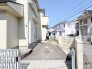 空が広く感じられる整った街並みに、穏やかな時間が流れる住環境が広がります。