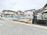 落ち着いた住宅街の一角にあり、新しい暮らしの基礎が着実に整えられていく期待感を感じる場所です。