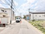 穏やかな時間が流れる、落ち着いた住宅街の風景が日々の暮らしを包み込みます。