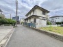穏やかな街並みに溶け込む、落ち着いた佇まいの住まいが日々の暮らしに安らぎをもたらします。