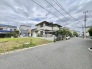 落ち着いた住宅街に位置し、穏やかな日常の風景が広がるゆとりある住環境です。
