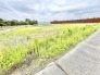 空を見渡せる広大な土地が、季節の移ろいを感じる穏やかな毎日を予感させてくれます。
