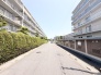 整然と建物が並び、空を広く感じられるゆとりある住環境が穏やかな日常を予感させます。