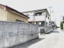 落ち着いた周辺環境に溶け込み、日常の平穏を静かに守る佇まいが魅力です。