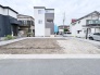 穏やかな街並みに馴染む立地で、新しい暮らしの設計を自由に描き出せる開放感のある空間です。