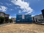 住まいの形が整っていく過程を見守りながら、完成後の暮らしに想いを馳せる静かなひととき。