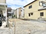 閑静な住宅街に位置する、将来の暮らしの可能性が広がるすっきりとした敷地です。