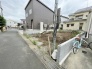 静かな住宅街に佇む、これからの暮らしを描く穏やかな空間が広がっています。