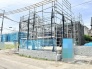 新しい暮らしの基盤となる住まいが、静かに形づくられていく建設中の風景です。