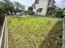 周辺環境の穏やかさが伝わる、ゆとりある広がりを感じられる敷地です。