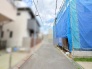周辺の街並みに溶け込む、穏やかで落ち着いた雰囲気の生活環境が広がっています。