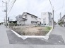 閑静な住宅街に位置する、日々の暮らしに穏やかな広がりを感じさせるゆとりある敷地です。