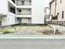 周囲の環境と調和しながら、自分らしい理想の暮らしをゼロから描き出せる広々とした空間です。
