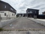 周囲の環境と調和する整えられた住環境が、日々の暮らしに穏やかな落ち着きと広がりをもたらします。