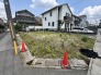 周辺環境と調和する穏やかな街並みに位置し、日々の暮らしを描く新たな起点として相応しい落ち着いた環境が整っています。