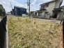 穏やかな住宅街に位置する、これからの暮らしの可能性を静かに秘めた敷地です。